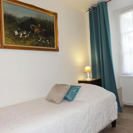 Logis Manoir De La Giraudiere Beaumont-en-Veron ภายนอก รูปภาพ