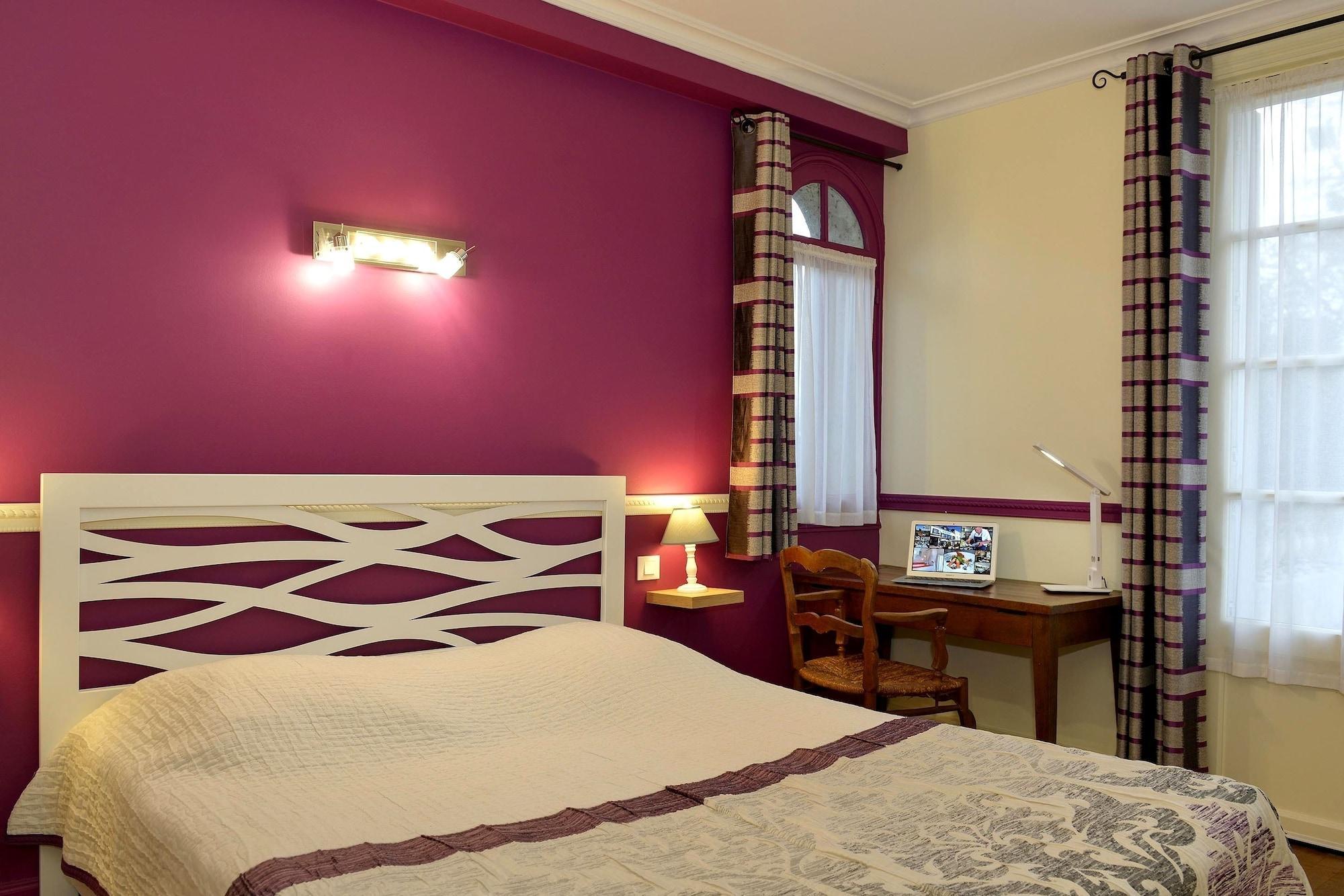 Logis Manoir De La Giraudiere Beaumont-en-Veron ภายนอก รูปภาพ