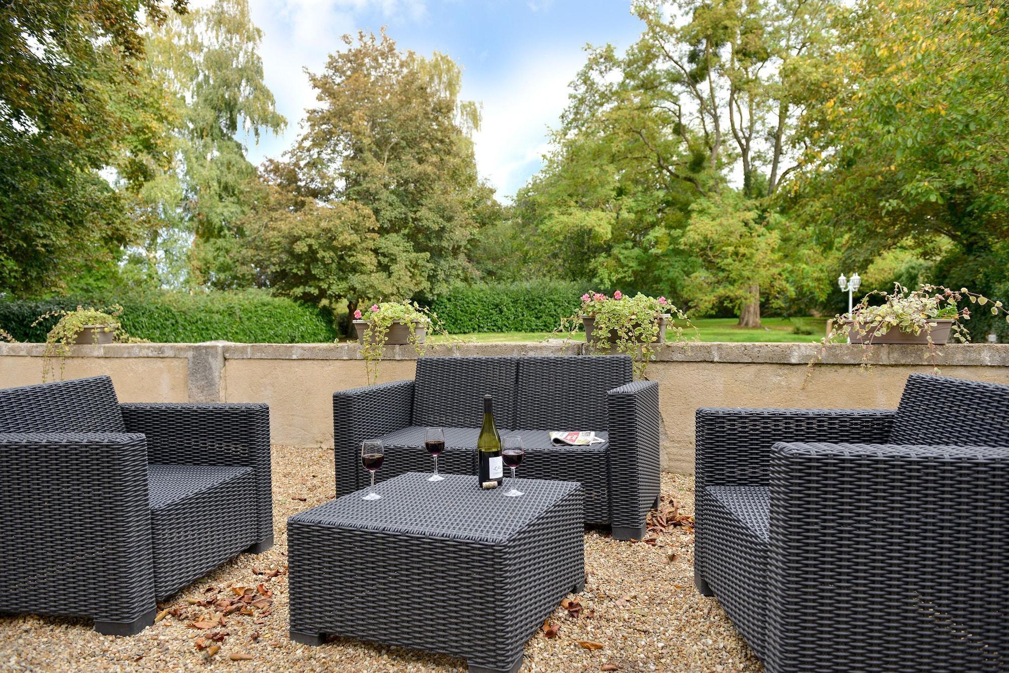 Logis Manoir De La Giraudiere Beaumont-en-Veron ภายนอก รูปภาพ
