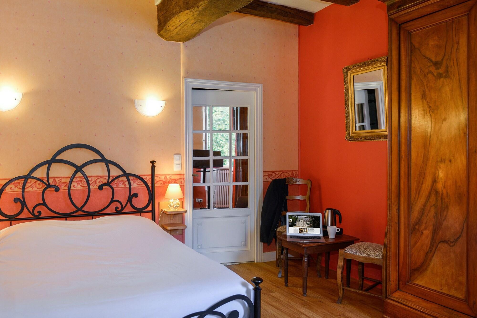 Logis Manoir De La Giraudiere Beaumont-en-Veron ภายนอก รูปภาพ