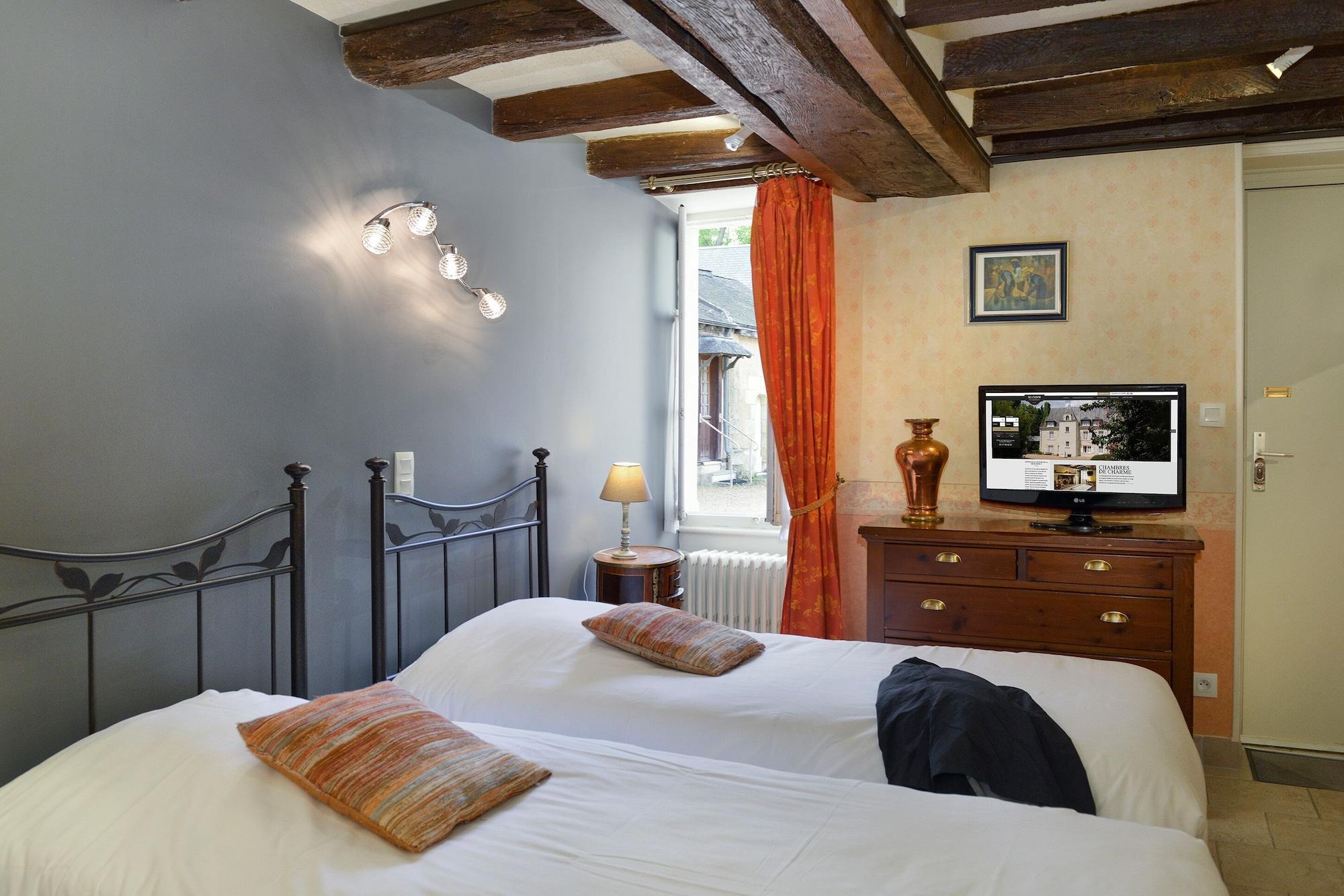 Logis Manoir De La Giraudiere Beaumont-en-Veron ภายนอก รูปภาพ